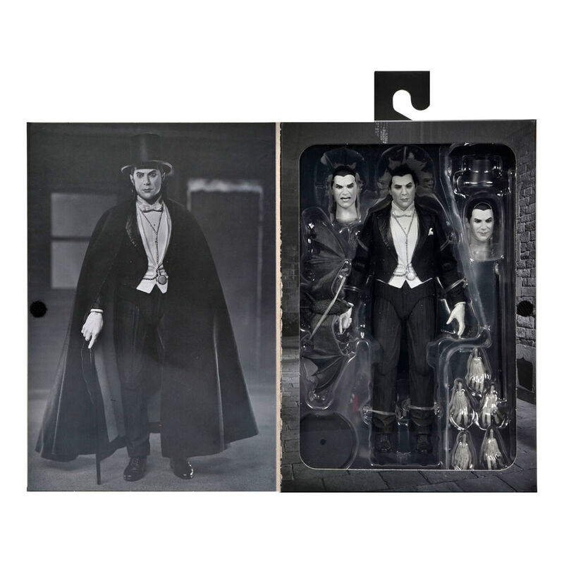 Product photo for Universal Monsters Dracula Carfax Abbey figure 18cm