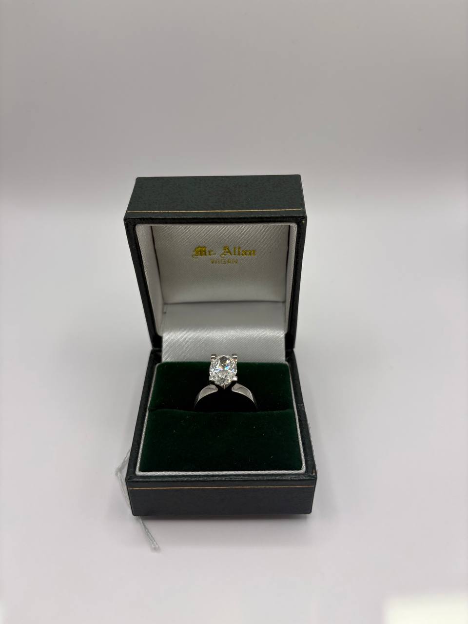 Product photo for 6.1g Platinum 2.01 KT VVS2 F Oval Lab Grown Diamond Ring Size H