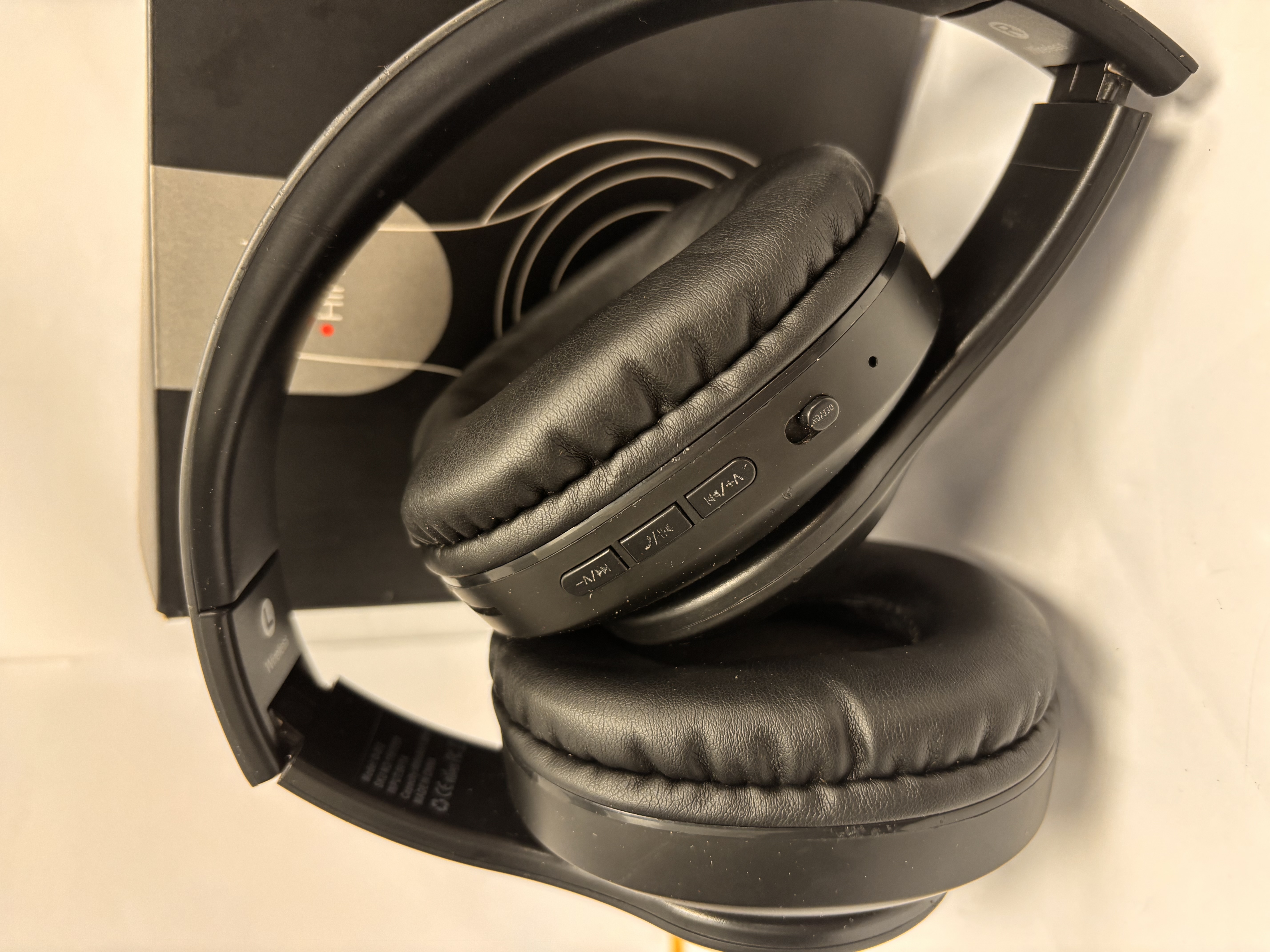 Product photo for higi Hifi D-812 Wireless Headphones