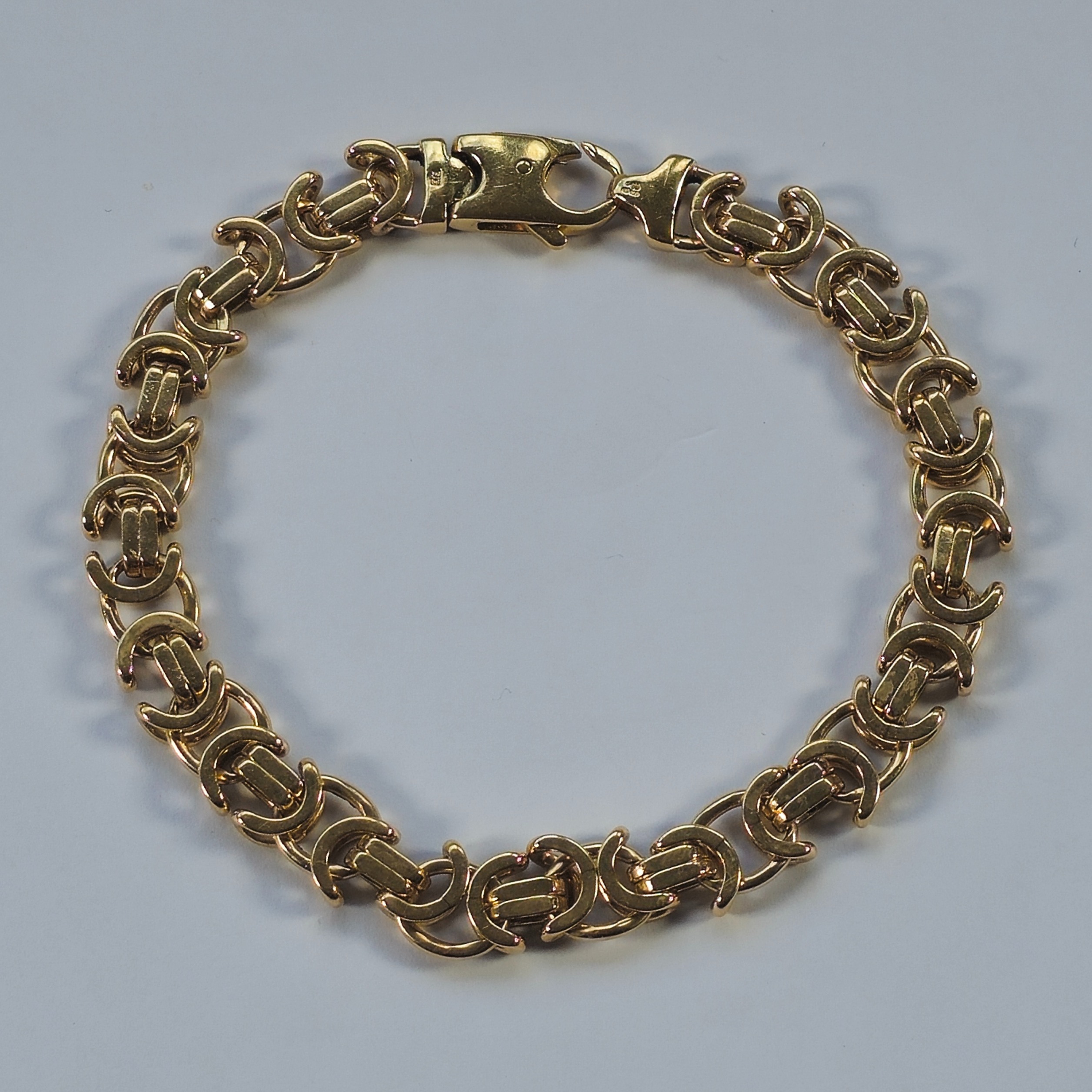 Product photo for 9ct Gold Byzantine Style Bracelet 8.4