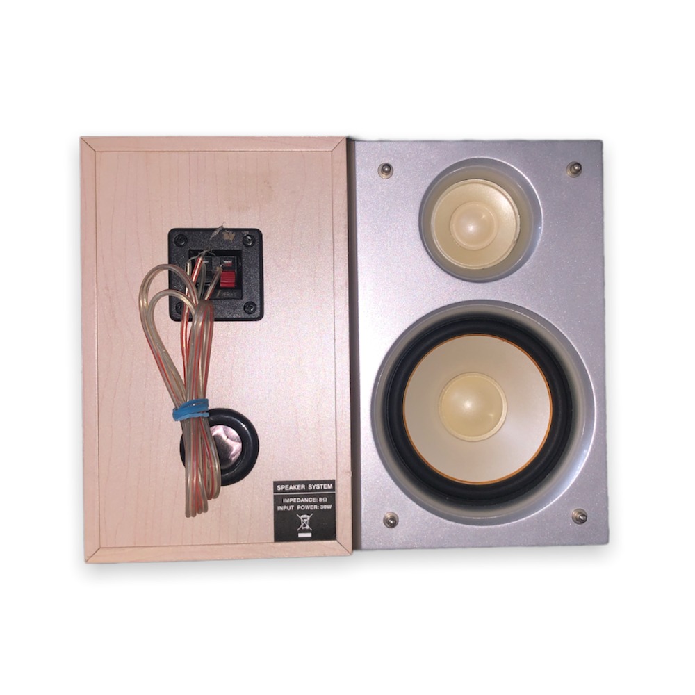 Pre-owned HITACHI bookshelf Speaker System 30W, 8 ohms - Own4Less