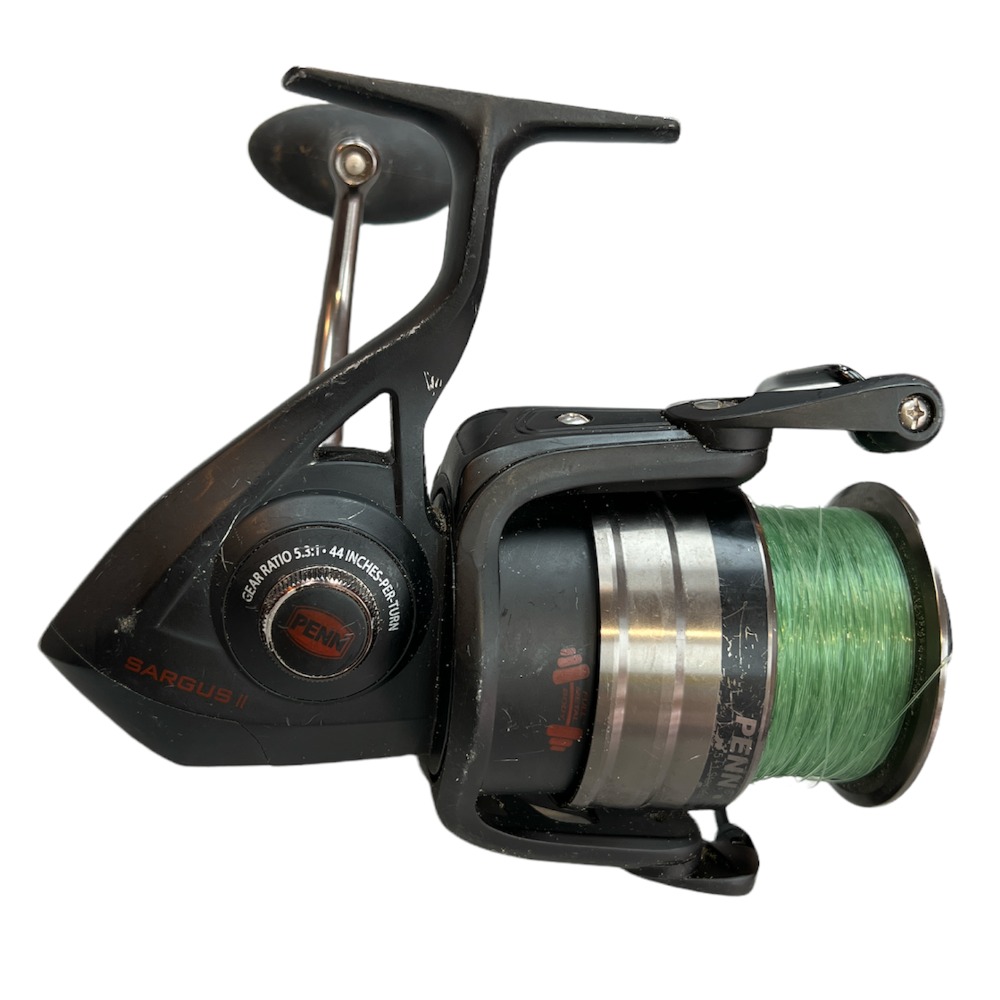 Penn Sargus II 2500 Spin Reel Box, zwart, S