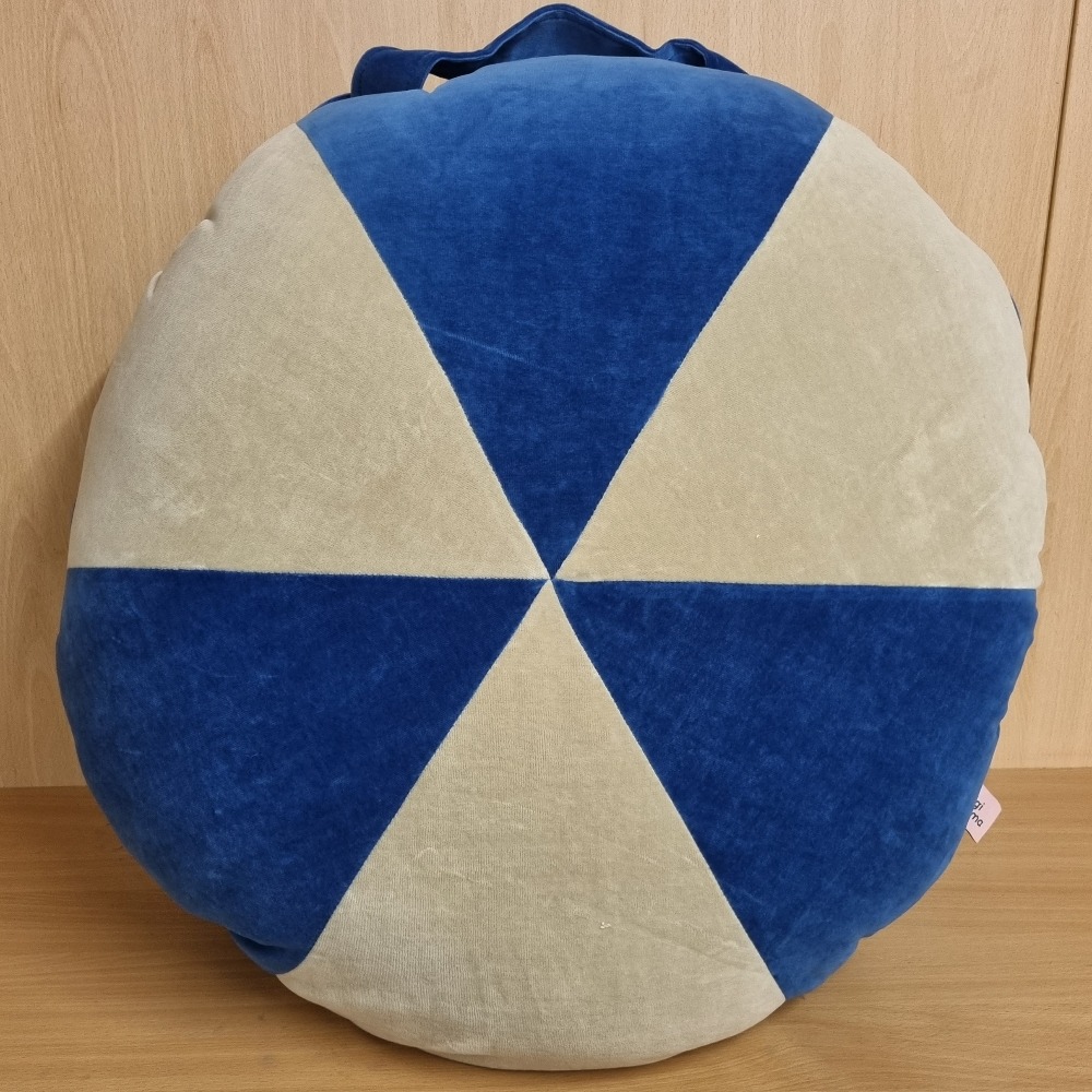 unbranded dog bean bag Own4Less