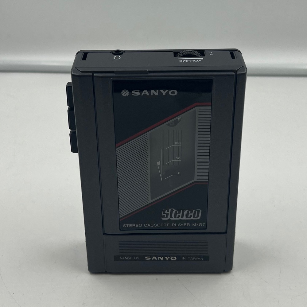 SANYO MG7 STEREO CASSETTE PLAYER Own4Less